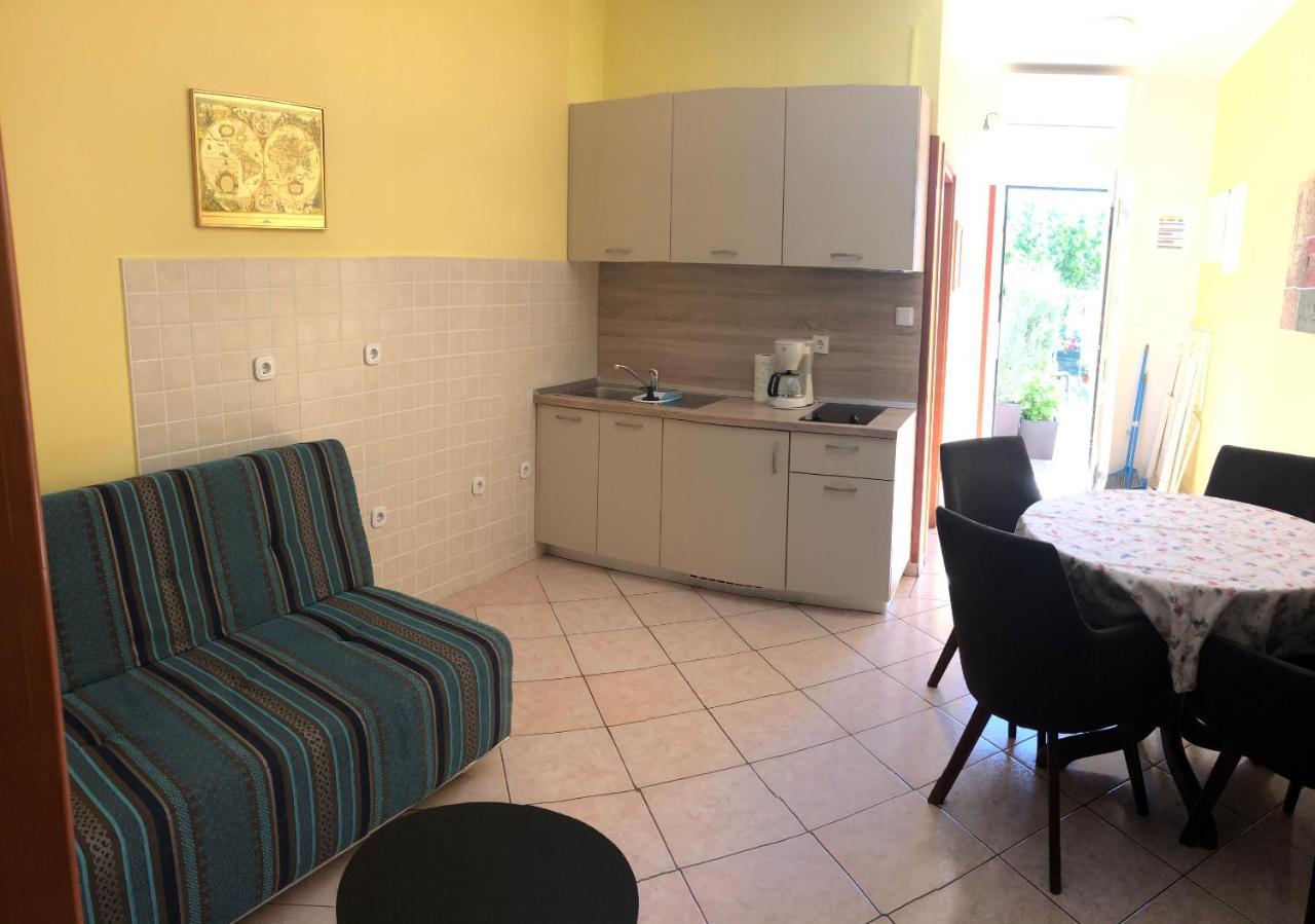 Apartments Eda Baška Eksteriør billede
